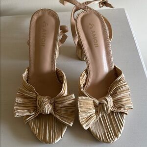 Women's Gold Bow Heeled Sandals